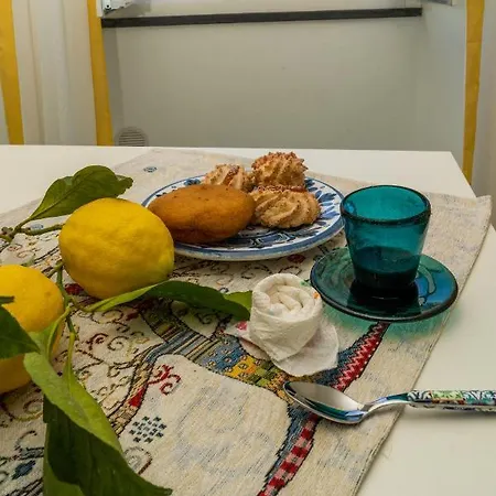 Amalfi Coast Ncopp' A' Scalinatella